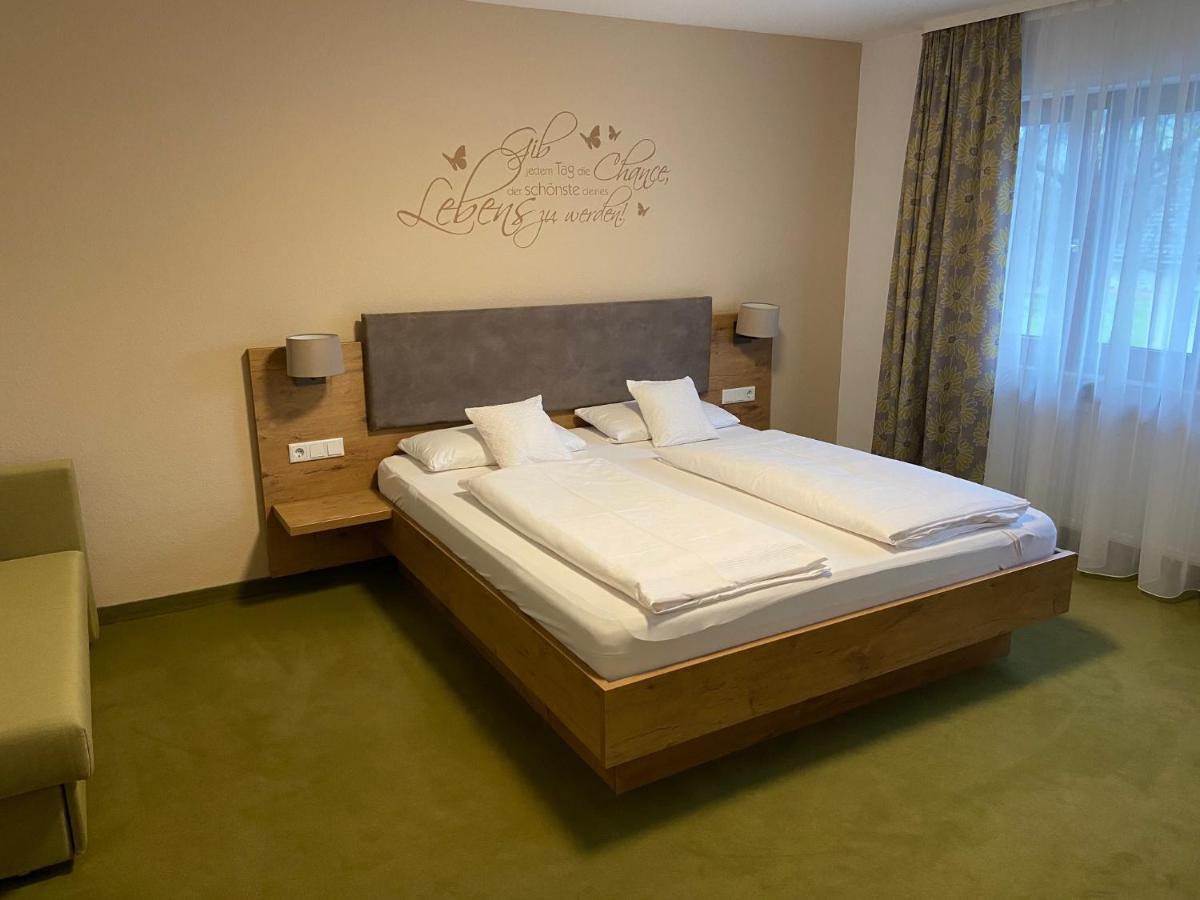 לאופנבורג Gasthaus Hotel Kranz מראה חיצוני תמונה