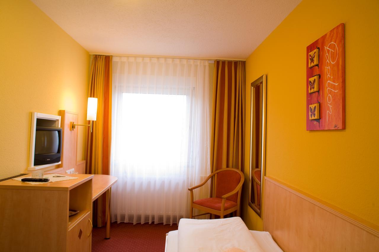 לאופנבורג Gasthaus Hotel Kranz מראה חיצוני תמונה